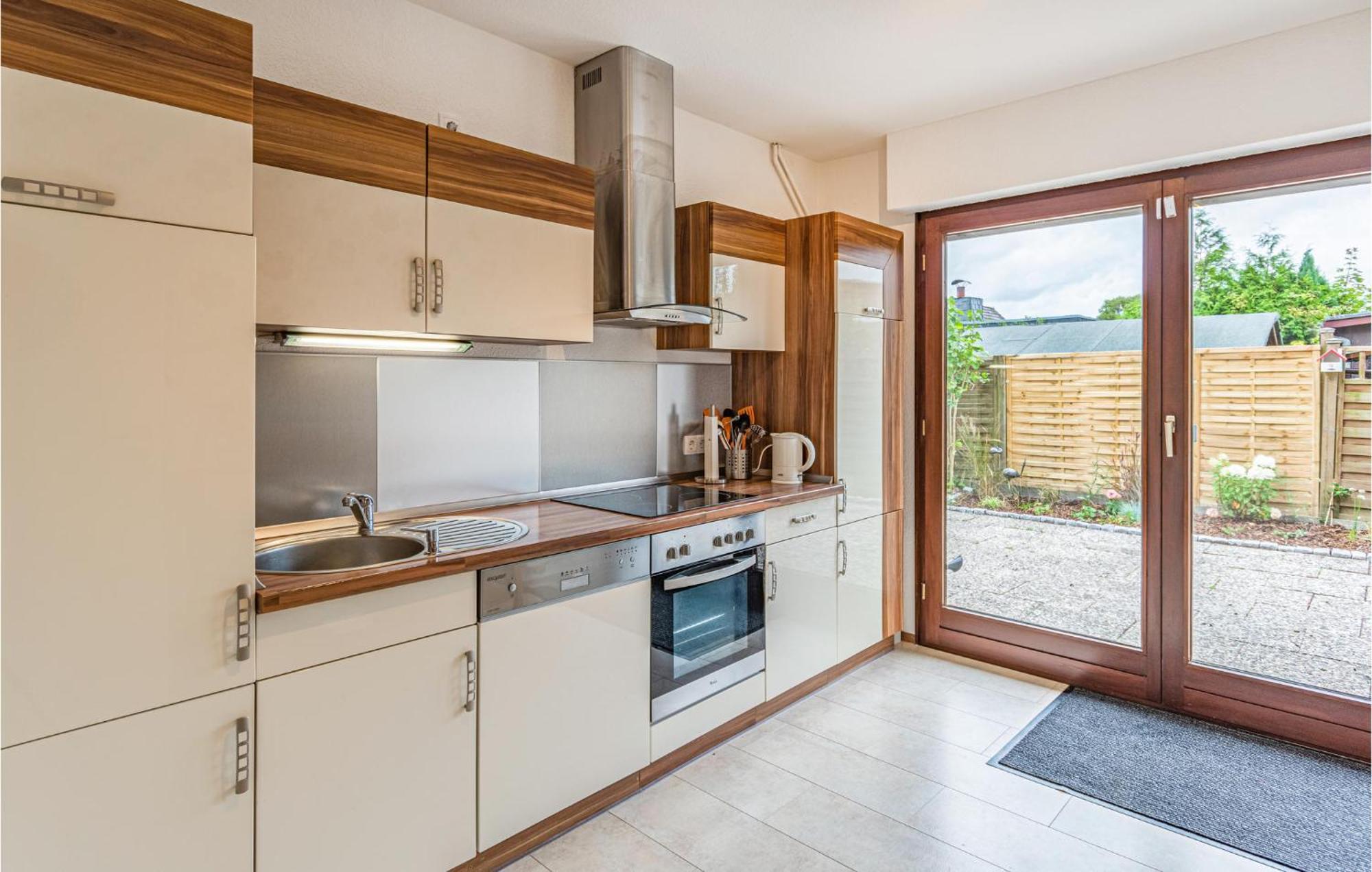Amazing home in Hennstedt with WiFi, 2 Bedrooms&Sauna Buitenkant foto